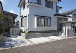 駐車スペースを増やし、自転車小屋が欲しい 新潟市S様邸