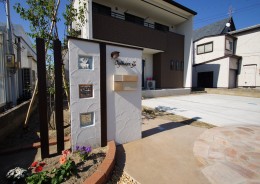 家の外観を門柱・門壁が魅せる外構で　新潟市西区 Ｏ様邸